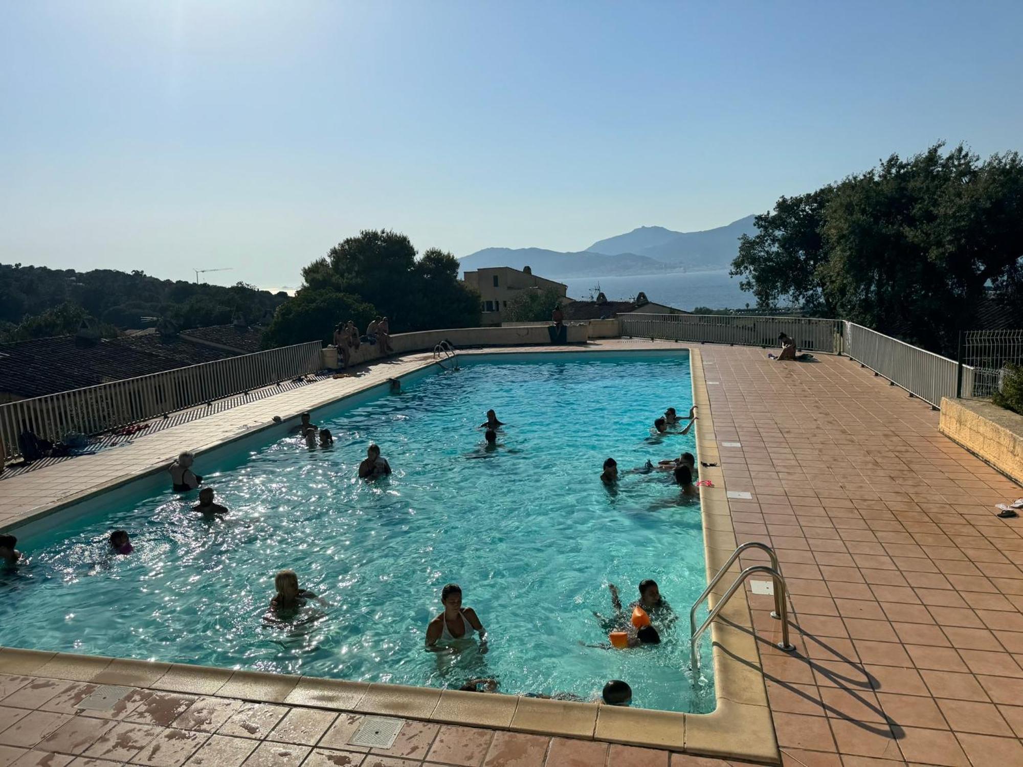 Le Namaste - A Porticcio, Agreable Appartement Avec Acces Piscine Porticcio  Kültér fotó